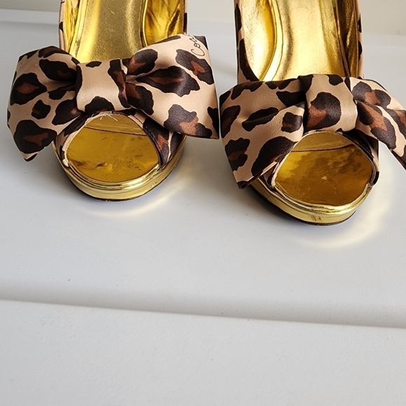 Coach Leopard Print Satin Peep Toe Gold Heels        Size 6.5B - Picture 2 of 7